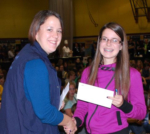 La Cité collégiale a remis 10 bourses de 1000 $ à des élèves qui ont assisté aux présentations du Collège.